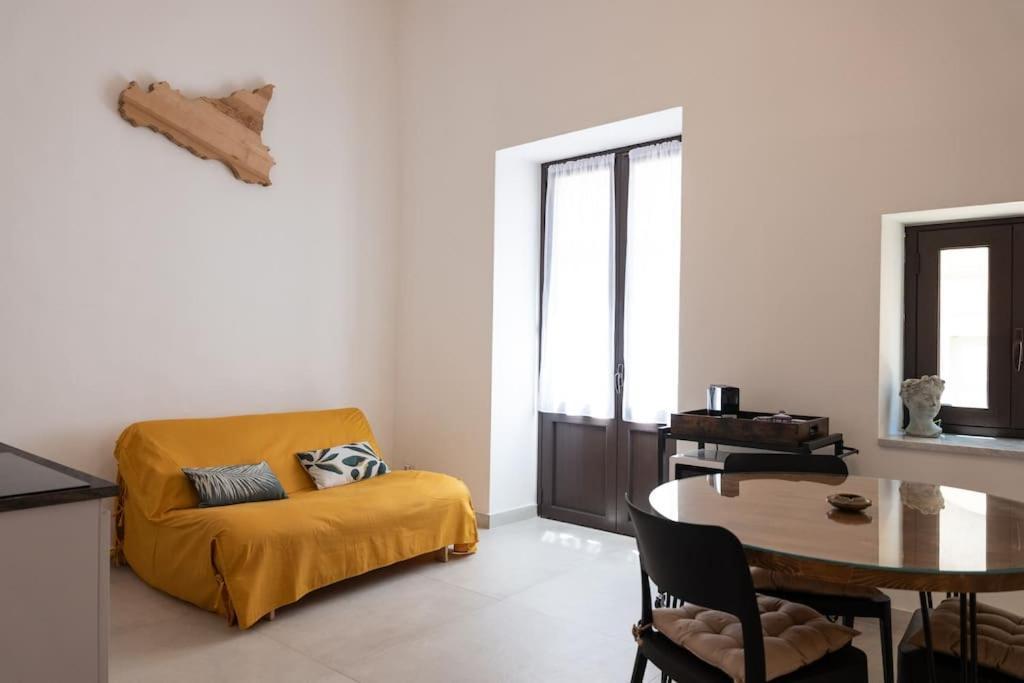 Collegiata Apartment - Catania Downtown Kültér fotó